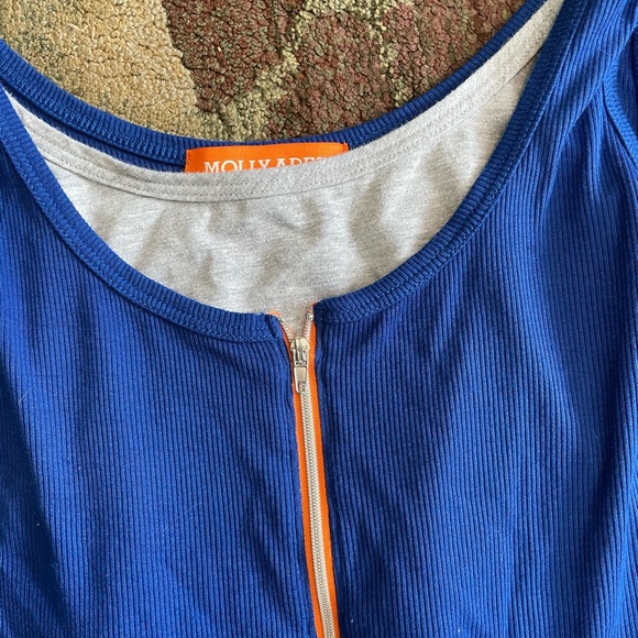 Nursing tank with zipper and inside cover access - Picture 5 of 5